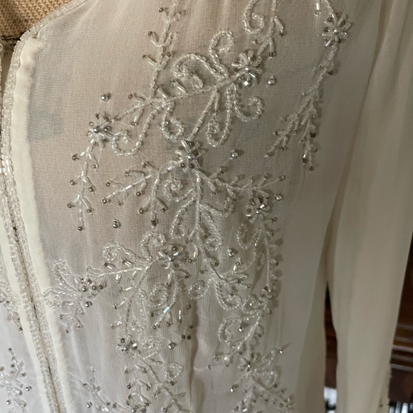 Newport News ladies, lovely silk blouse NWOT - Picture 2 of 15